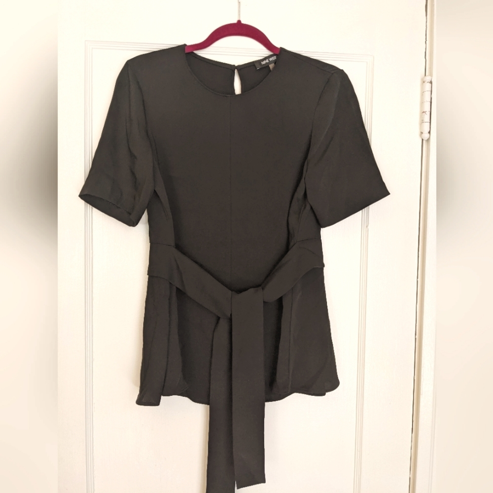 Nine West Women's Top Short Sleeve Tie Belt Blouse Sz. Small